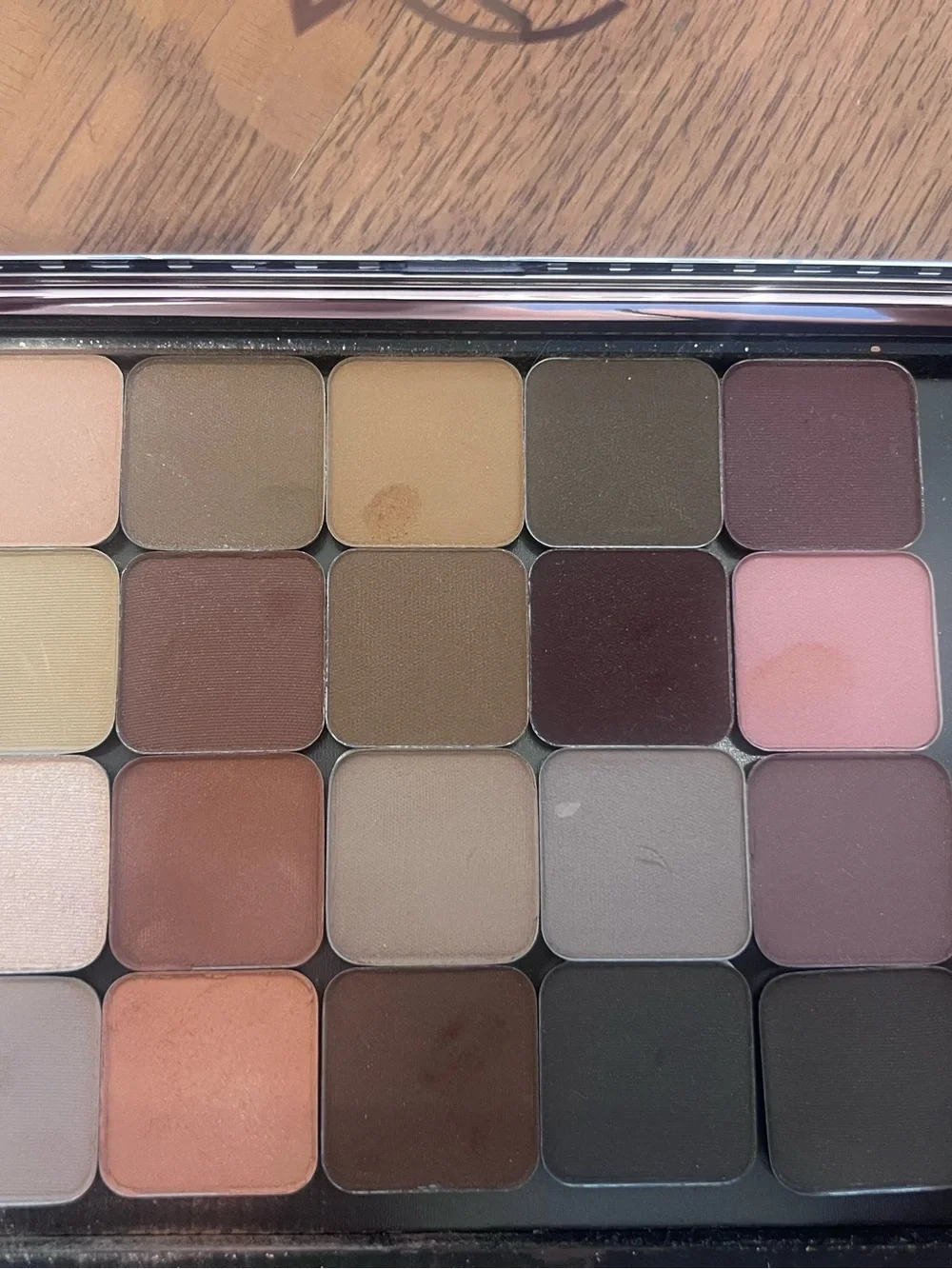 Makeup Geek Eyeshadow Palette - Neutral Matte & Satin Shades - Picture 2 of 3